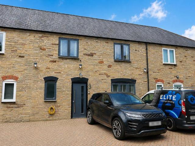 House for sale in Hendra Croft, Cornwall