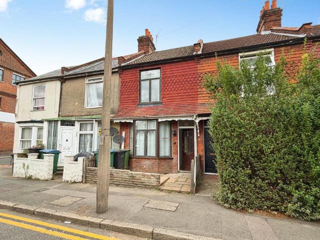House for sale in Holywell Estate, Watford