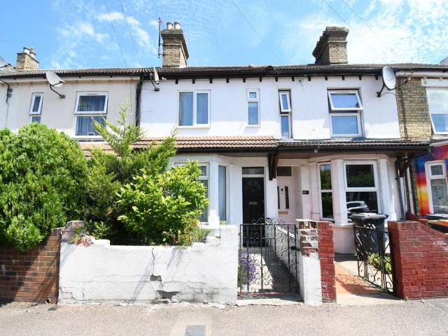 House for sale in Bedford