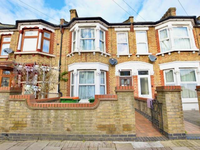 House for sale in Plashet, Greater London
