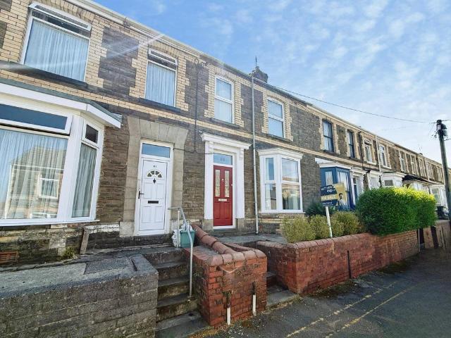 House for sale in Cimla, Neath