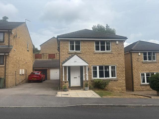 House for sale in Milnsbridge, West Yorkshire
