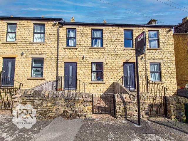 House for sale in Charlesworth, East Midlands
