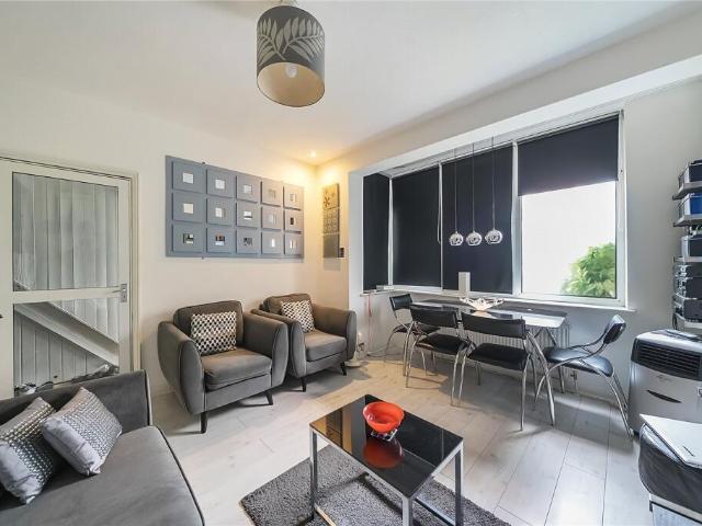 House for sale in Greater London