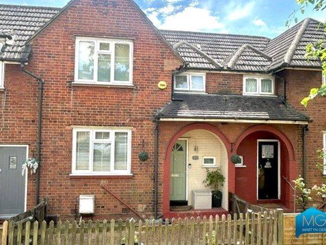 House for sale in North Finchley, Greater London