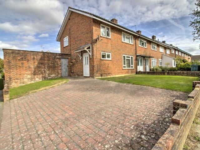 House for sale in Three Bridges, Crawley