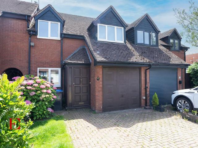 House for sale in Green Close, Warwickshire