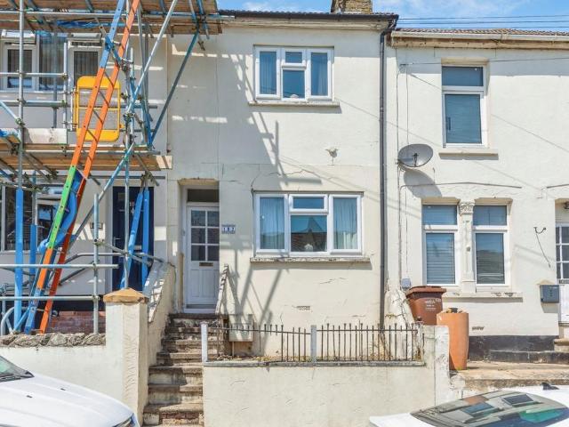 House for sale in Luton, Chatham