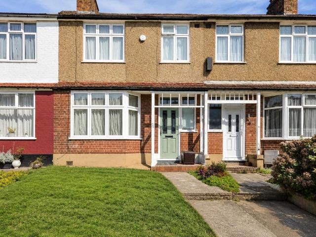 House for sale in Carterhatch, Greater London