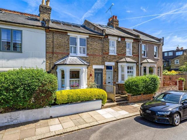 House for sale in St Margarets, Greater London