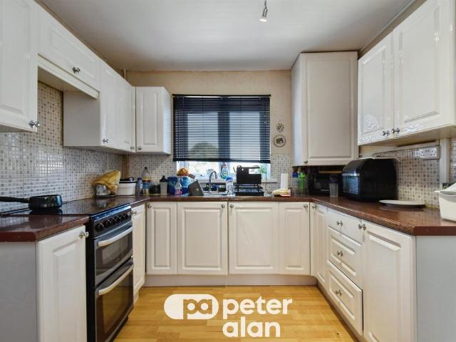 House for sale in Cefn-coed-y-cymmer, Trefechan