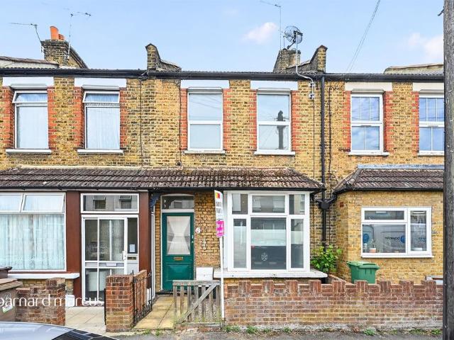 House for sale in Greater London