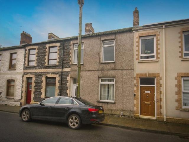 House for sale in Plasnewydd, Falcon Lodge