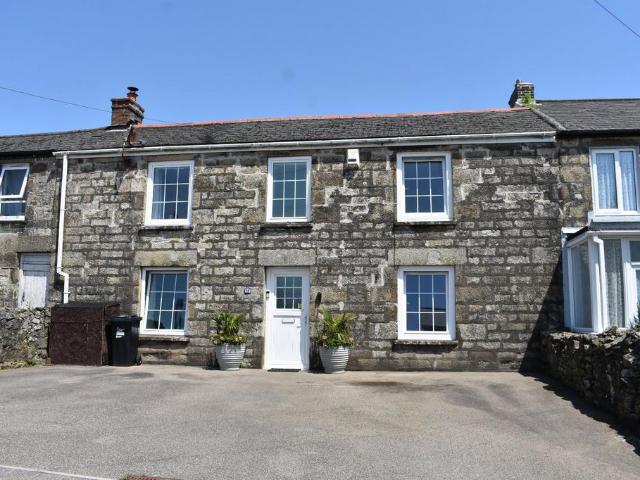 House for sale in Mount Ambrose, Cornwall