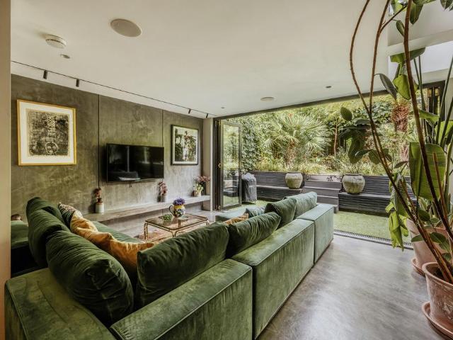 House for sale in South Hackney, Greater London