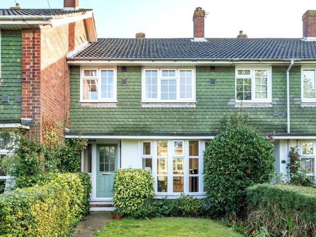 House for sale in Spring Vale, Hampshire