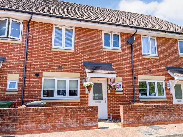 House for sale in Hedge End, Helford