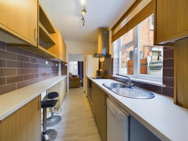 House for sale in Westcotes, Leicester