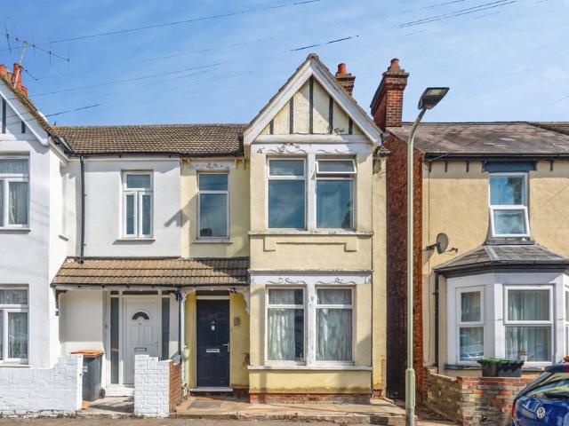 House for sale in Cauldwell, Bedford