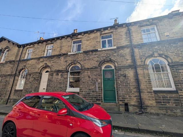 House for sale in Baildon, West Yorkshire