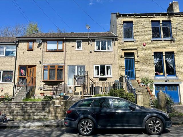 House for sale in Milnsbridge, West Yorkshire