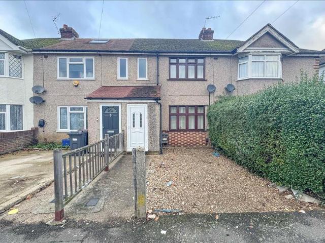 House for sale in London Borough of Hounslow, Feltham