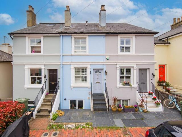 House for sale in Hawkenbury, Sandown Park