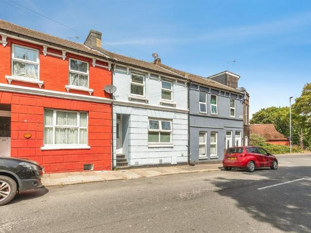 House for sale in Broomgrove, Guestling Green
