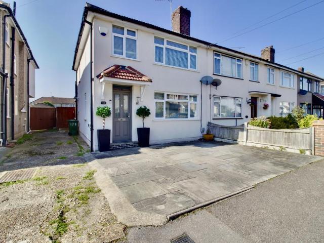 House for sale in London Borough of Havering, Greater London