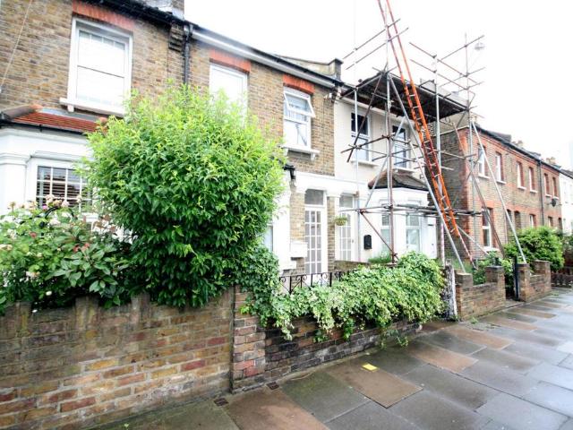 House for sale in West Ealing, Greater London