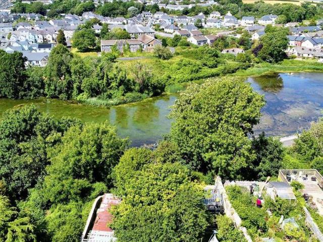 House for sale in Monkton, Pembroke