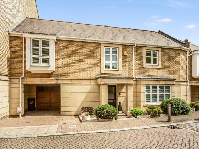 House for sale in Worcester Park Estate, Monks Orchard