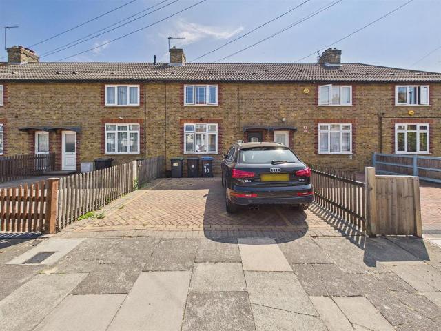 House for sale in Upper Edmonton, Greater London
