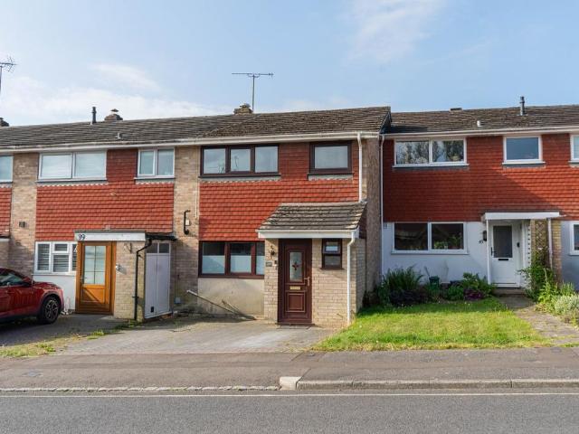 House for sale in Lucastes, Perryfields