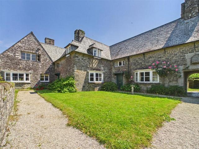 House for sale in Weir Quay, Devon