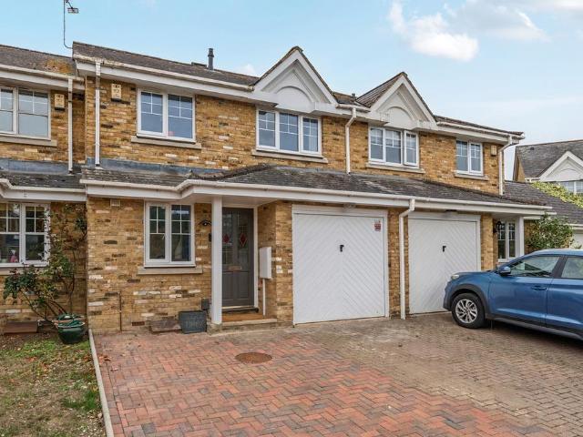 House for sale in Lower Halliford, Spelthorne