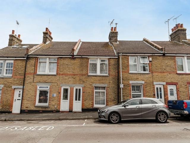 House for sale in Oad Street, Kent
