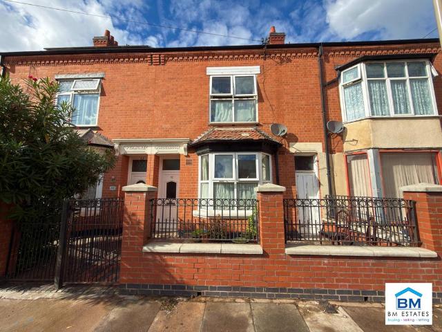 House for sale in Northfields, Leicester