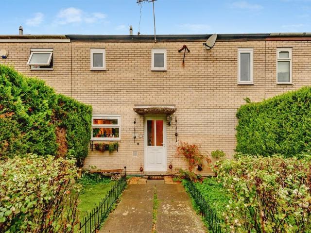 House for sale in Furnace Green, Crawley