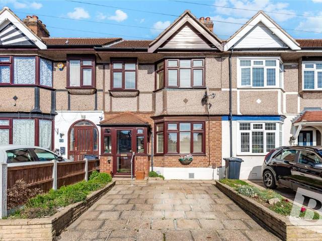 House for sale in Little Heath, Greater London