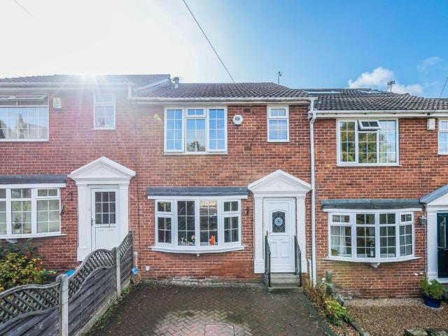 House for sale in Farsley, West Yorkshire