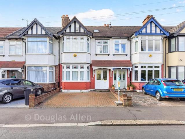 House for sale in Little Heath, Goodmayes