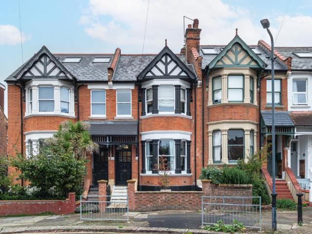 House for sale in Harlesden, Greater London