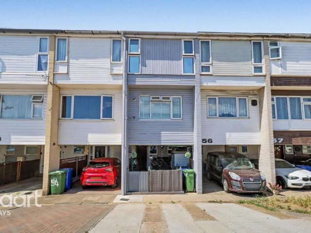 House for sale in Chadwell St Mary, Essex