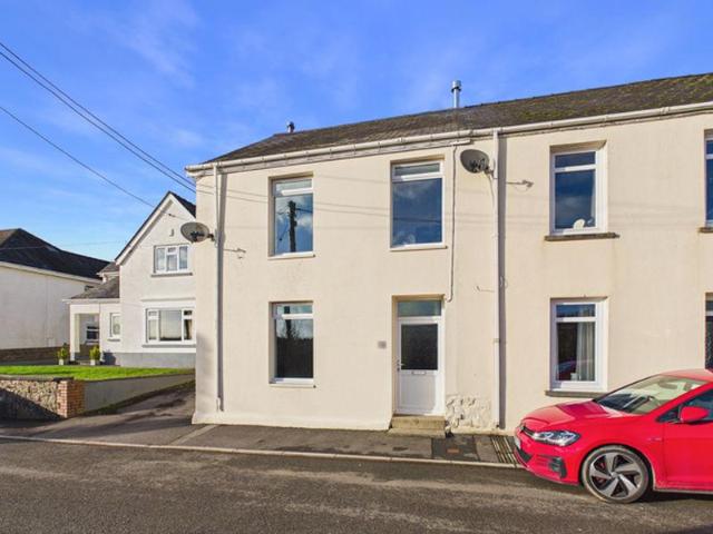 House for sale in Newchurch and Merthyr, Wales
