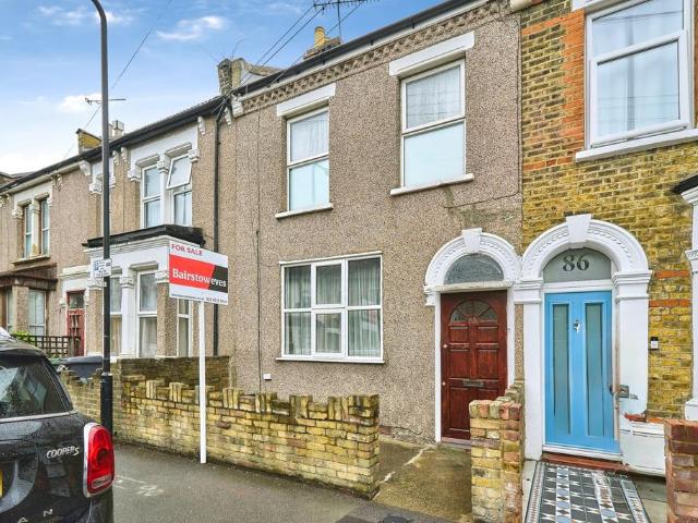 House for sale in Leytonstone, Greater London