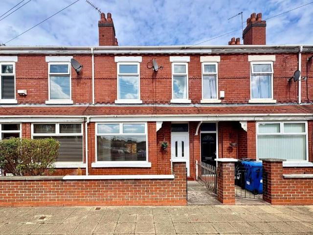 House for sale in Gorse Hill, Trafford Park