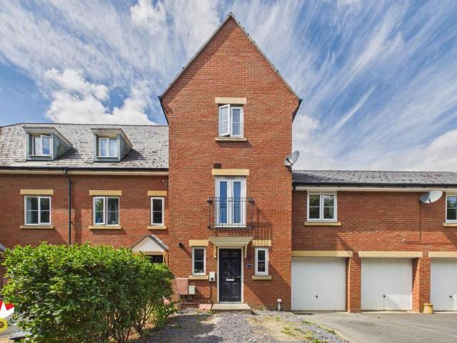 House for sale in Gloucester, Gloucestershire