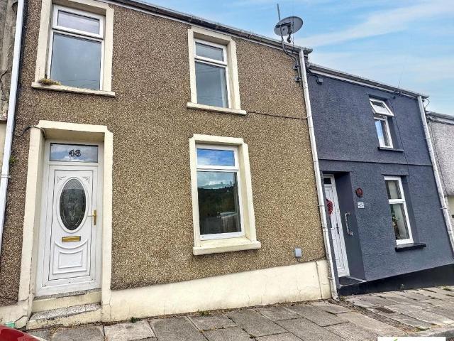 House for sale in Sirhowy, Wales