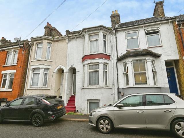 House for sale in Luton, Chatham